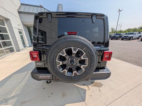 New 2025 Jeep Wrangler Sahara image 10