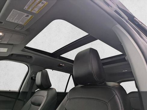 Used 2021 Ford Explorer Limited w/ Equipment Group 301A AWD/4WD image 16