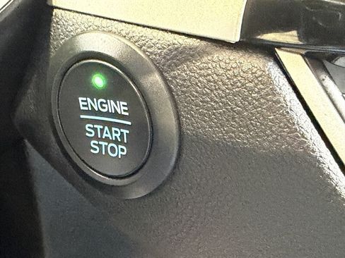 Used 2020 Ford Escape SE Sport FWD image 26