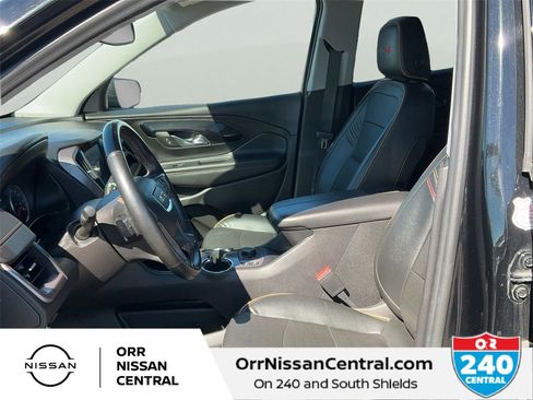 Used 2023 GMC Terrain AT4 image 17