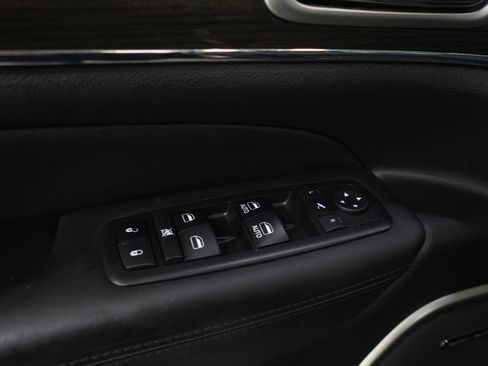 Used 2018 Jeep Grand Cherokee Overland image 21