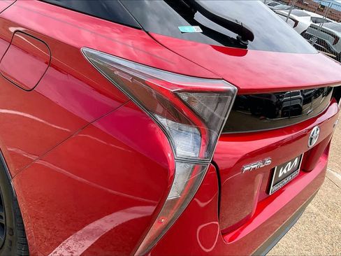 Used 2017 Toyota Prius Four FWD image 31
