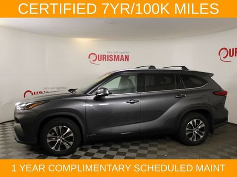 Used 2022 Toyota Highlander XLE AWD/4WD image 4
