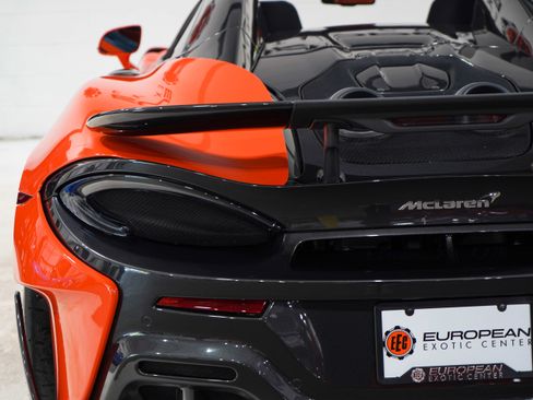Used 2020 McLaren 600LT Spider RWD image 35