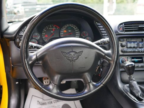 Used 2000 Chevrolet Corvette Convertible w/ Memory Pkg RWD image 73