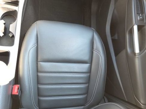 Used 2019 Ford Escape SEL FWD image 18