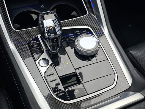 Used 2022 BMW X6 M50i w/ Executive Package image 18