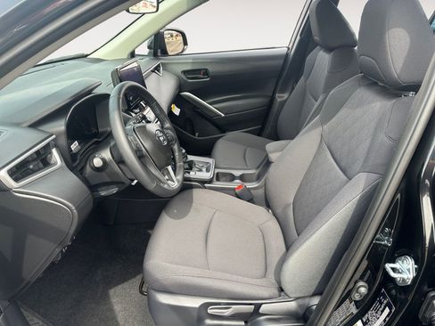 New 2026 Toyota Corolla Cross LE image 9