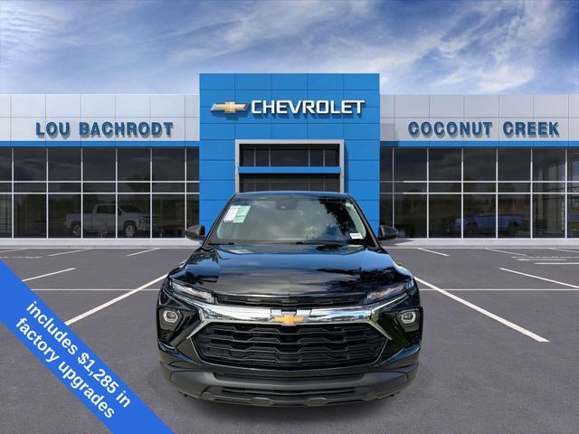 Used 2024 Chevrolet TrailBlazer LS w/ LS Convenience Package FWD image 3