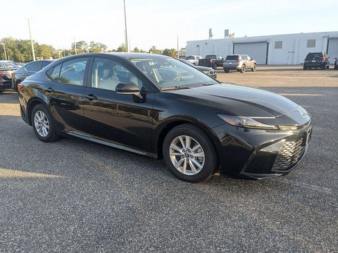 Used 2025 Toyota Camry LE FWD image 2