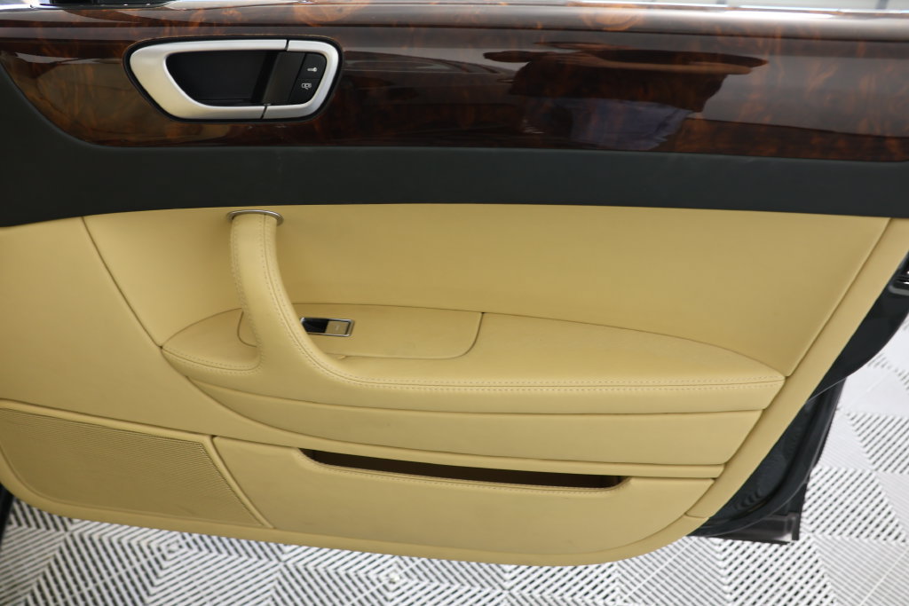 Used 2008 Bentley Flying Spur Flying Spur AWD/4WD image 27