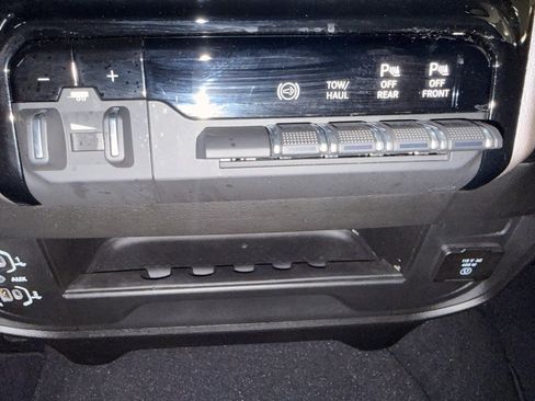 Certified 2024 RAM 2500 Laramie image 37