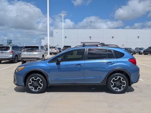 Used 2016 Subaru Crosstrek 2.0i Limited w/ Popular Package #2 AWD/4WD image 3