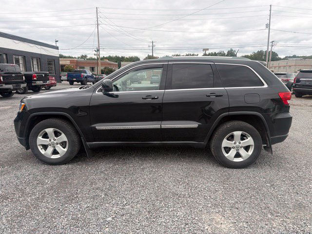 Used 2012 Jeep Grand Cherokee Laredo AWD/4WD image 2