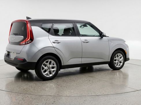 Used 2025 Kia Soul LX w/ LX Technology Package FWD image 9