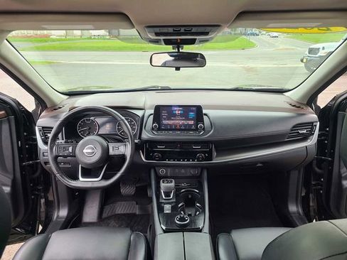 Used 2022 Nissan Rogue SV w/ SV Premium Package AWD/4WD image 11