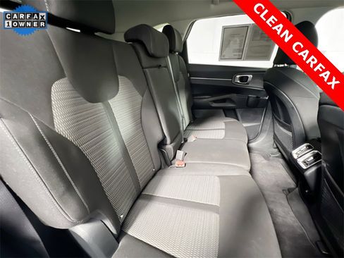 Certified 2024 Kia Sorento LX image 28