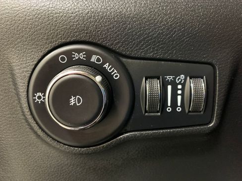 Used 2022 Jeep Compass Limited w/ Elite Group image 22