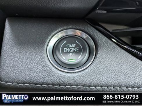 Used 2025 Buick Enclave Preferred FWD image 31