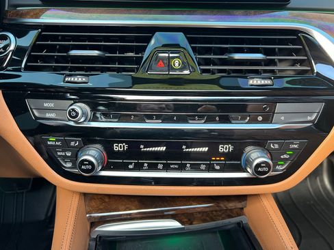 Used 2020 BMW M550i xDrive w/ Executive Package image 45