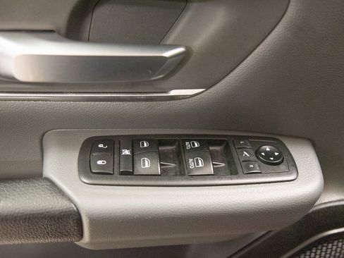 Used 2019 RAM 1500 Big Horn image 12