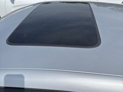 Used 2022 Dodge Charger SXT w/ Leather Interior Group image 11