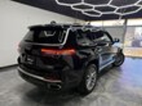 Used 2022 Jeep Grand Cherokee L Summit w/ Luxury Tech Group V image 5