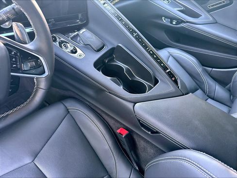 Used 2024 Chevrolet Corvette Stingray Preferred Cpe RWD image 18