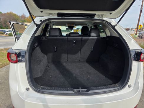 Used 2021 MAZDA CX-5 Touring image 12