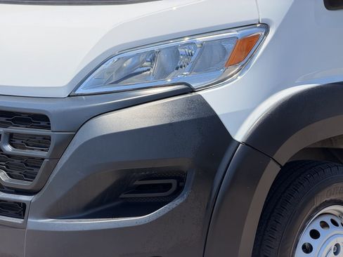 Used 2025 RAM ProMaster 2500 w/ Convenience Group FWD image 8