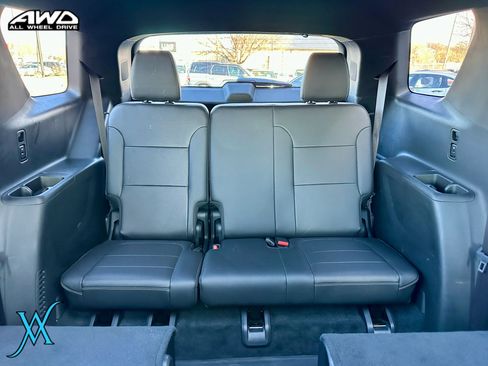 Used 2022 Chevrolet Traverse Premier w/ LPO, Floor Liner Package AWD/4WD image 39