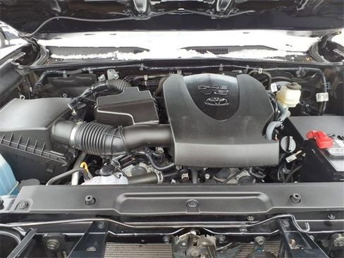 Used 2023 Toyota Tacoma TRD Sport image 18