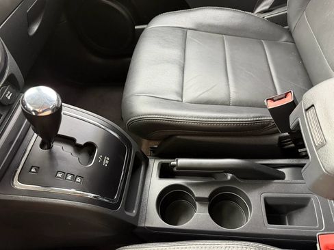Used 2016 Jeep Patriot High Altitude FWD image 18