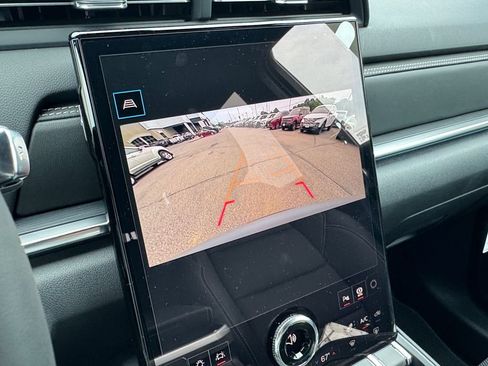 New 2027 GMC Terrain Elevation w/ Elevation Premium Package AWD/4WD image 32