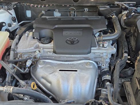 Used 2016 Toyota RAV4 LE FWD image 13