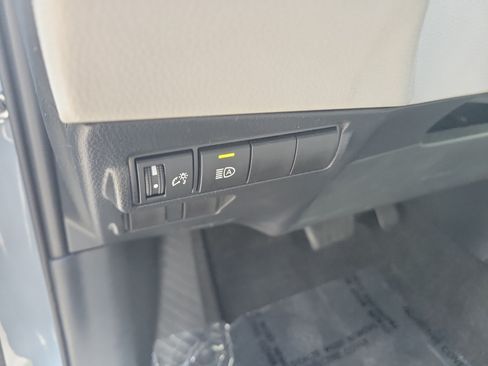 Certified 2024 Toyota Corolla Cross L FWD image 23