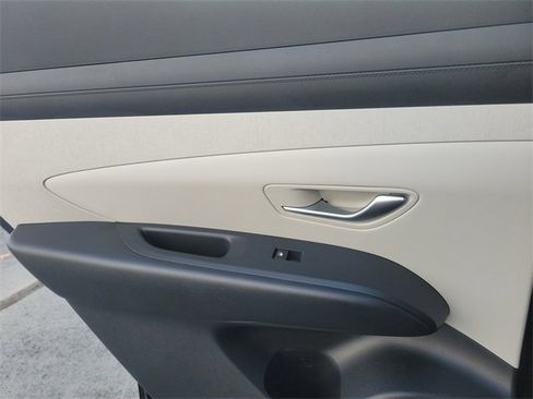 Used 2025 Hyundai Tucson SEL image 14
