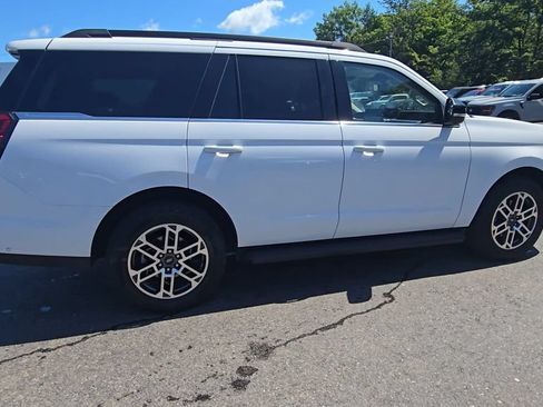 Used 2025 Ford Expedition Active AWD/4WD image 20