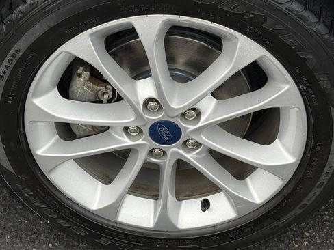Used 2020 Ford Fusion SE FWD image 11