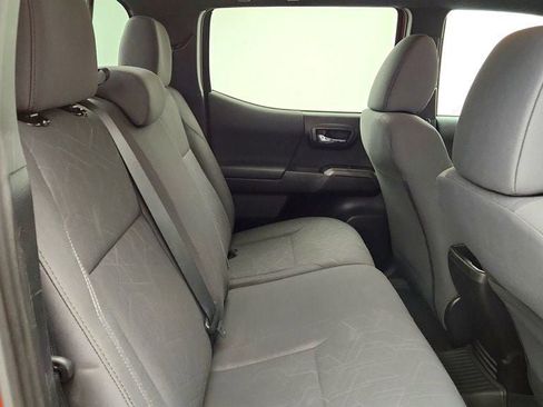 Used 2016 Toyota Tacoma TRD Sport w/ Towing Package AWD/4WD image 22