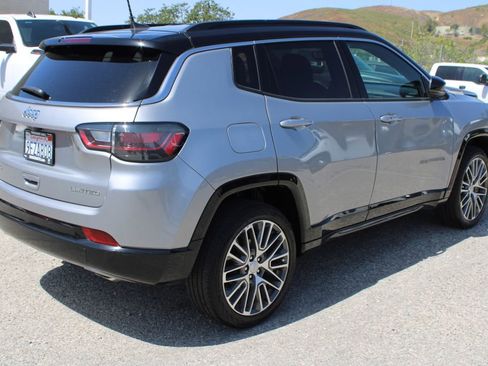 Used 2023 Jeep Compass Limited w/ Elite Group AWD/4WD image 4