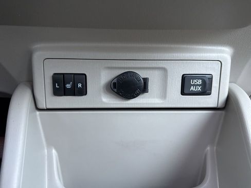 Used 2012 Toyota Prius V Two image 23