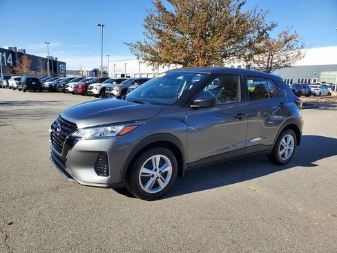 Certified 2025 Nissan Kicks Play S image 7