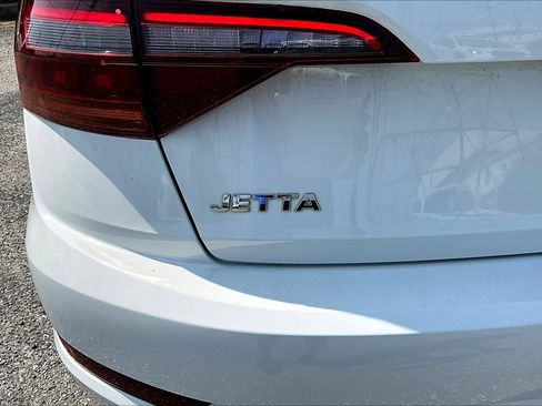 Used 2019 Volkswagen Jetta SEL Premium FWD image 22