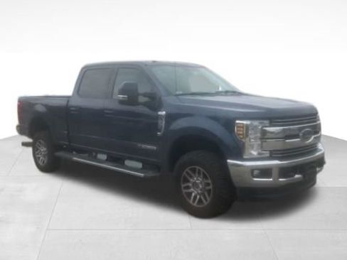 Used 2018 Ford F250 Lariat w/ Lariat Value Package AWD/4WD image 6