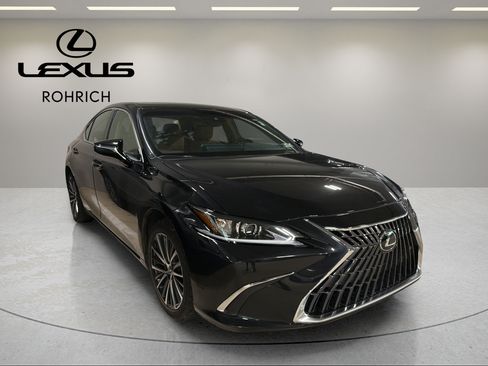 Used 2023 Lexus ES 300h w/ Premium Package FWD image 4