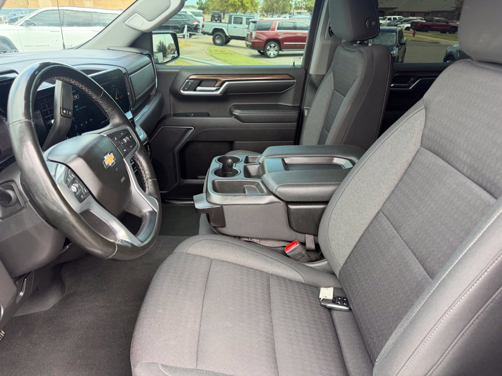 Used 2023 Chevrolet Silverado 1500 LT AWD/4WD image 24