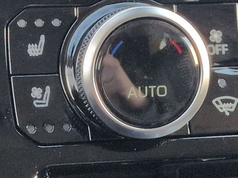 Used 2026 Toyota Highlander Platinum image 24