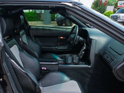Used 1996 Chevrolet Corvette Coupe RWD image 32