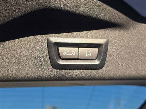 Used 2025 BMW X7 xDrive40i image 10